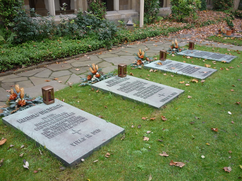 Friedhof Ansichten » Essen Kreuzgang der Münsterkirche